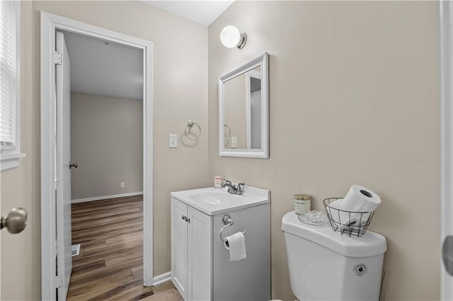 9200 Stark Avenue, Kansas City, MO 64138