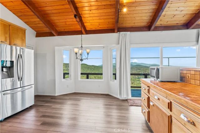 716 Chamois Drive, Crestline, CA 92325