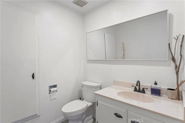 716 Chamois Drive, Crestline, CA 92325