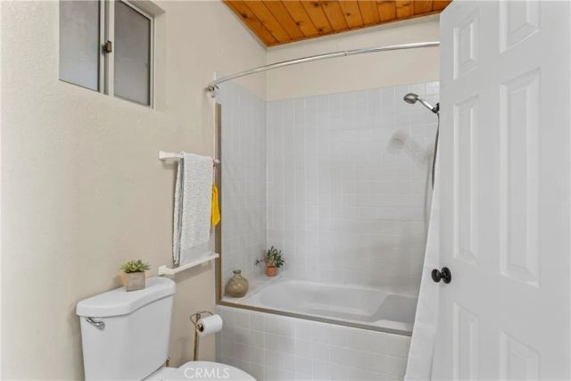 716 Chamois Drive, Crestline, CA 92325