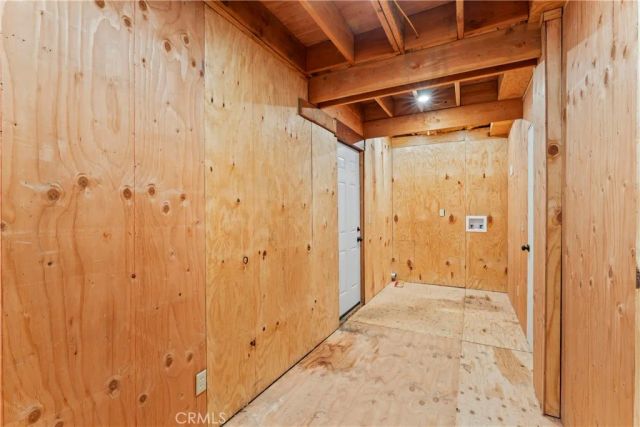 716 Chamois Drive, Crestline, CA 92325