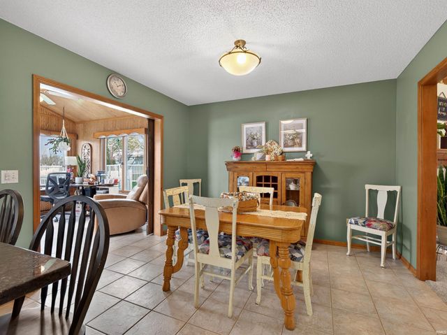 12104 Carroll Creek Run, Fort Wayne, IN 46818