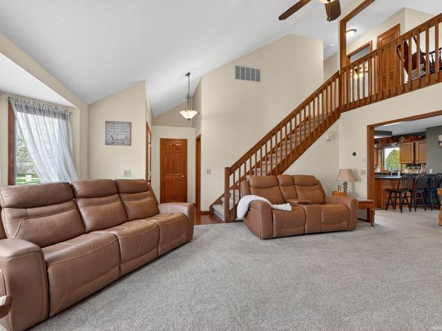 12104 Carroll Creek Run, Fort Wayne, IN 46818