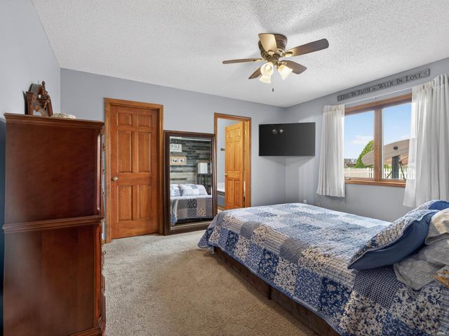 12104 Carroll Creek Run, Fort Wayne, IN 46818