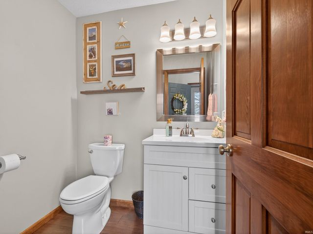 12104 Carroll Creek Run, Fort Wayne, IN 46818