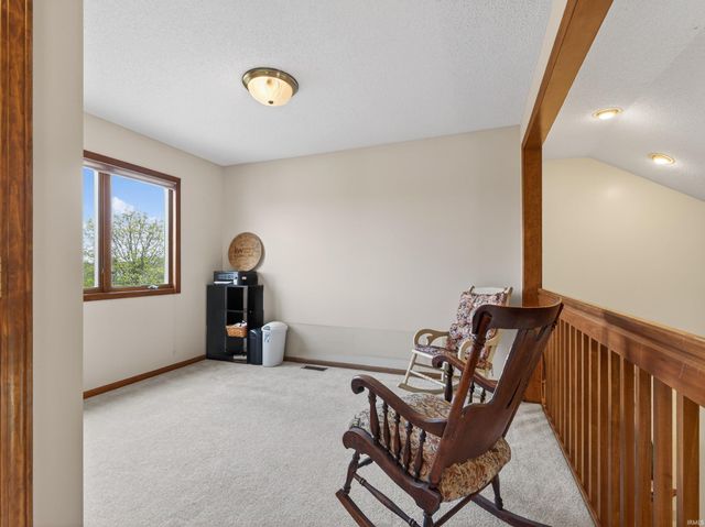 12104 Carroll Creek Run, Fort Wayne, IN 46818