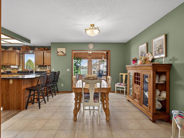 12104 Carroll Creek Run, Fort Wayne, IN 46818