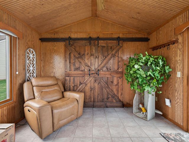 12104 Carroll Creek Run, Fort Wayne, IN 46818