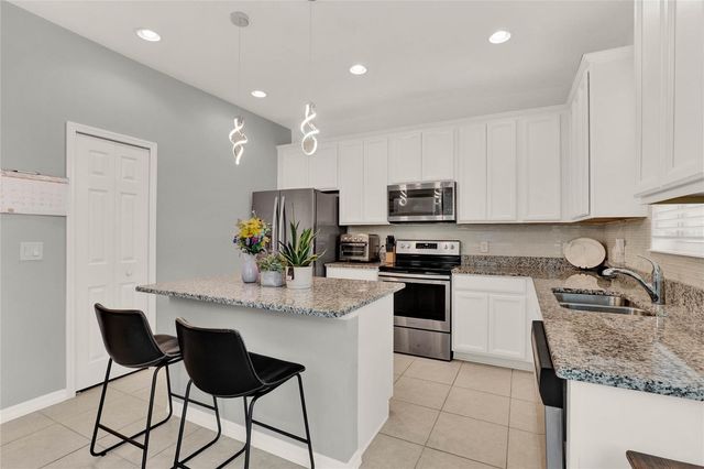 1335 E 10TH STREET, Apopka, FL 32703