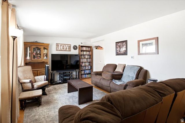 3660 S BROOKSIDE DR, West Valley City, UT 84120