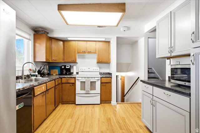3660 S BROOKSIDE DR, West Valley City, UT 84120