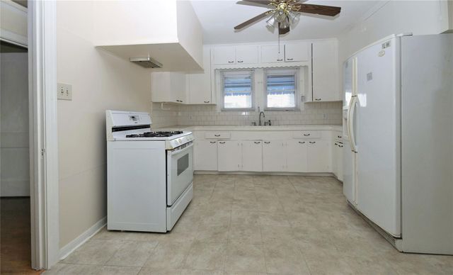 2040 Marshall, Houston, TX 77098