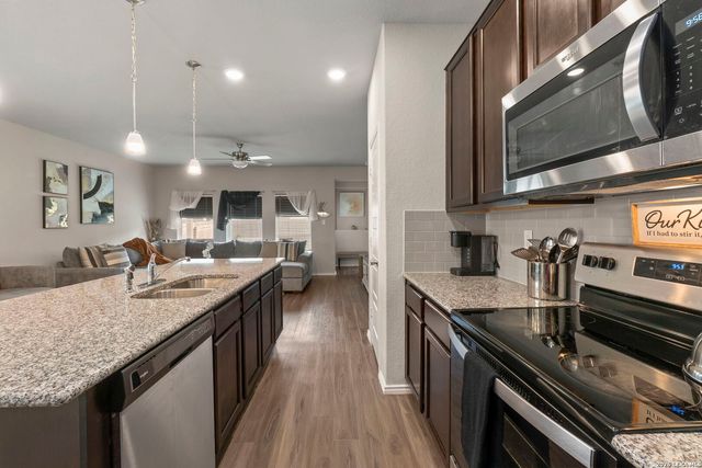 9219 YAYA RD, Converse, TX 78109