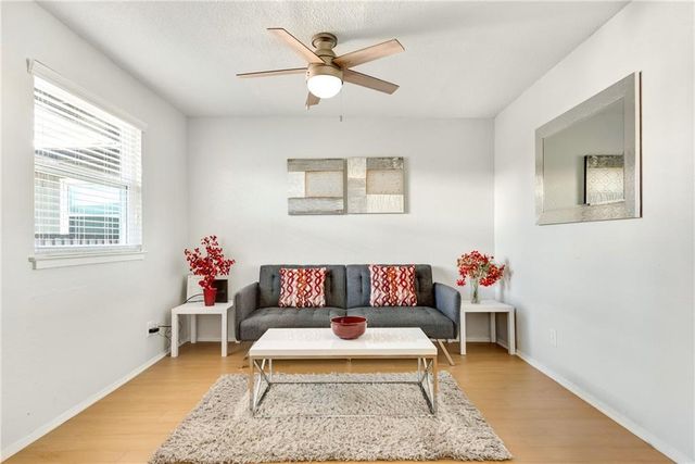 2401 Manor RD 209, Austin, TX 78722