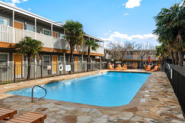 2401 Manor RD 209, Austin, TX 78722