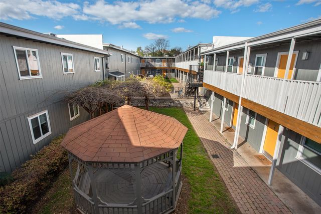 2401 Manor RD 209, Austin, TX 78722