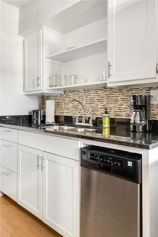 2401 Manor RD 209, Austin, TX 78722