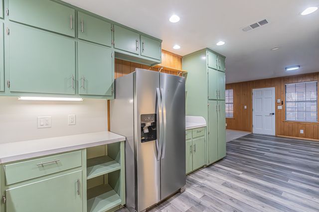 1061 Carnagie Road, Poolville, TX 76487