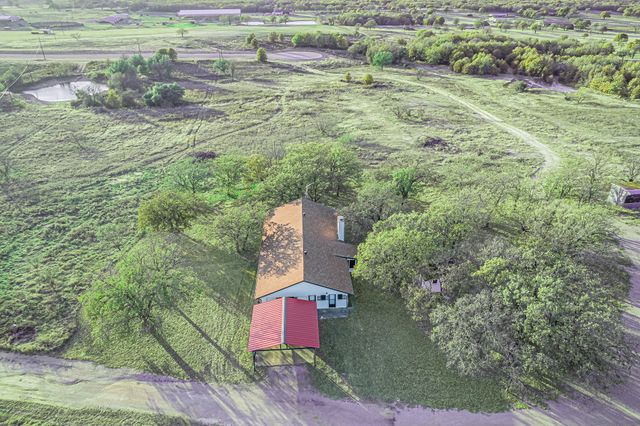 1061 Carnagie Road, Poolville, TX 76487