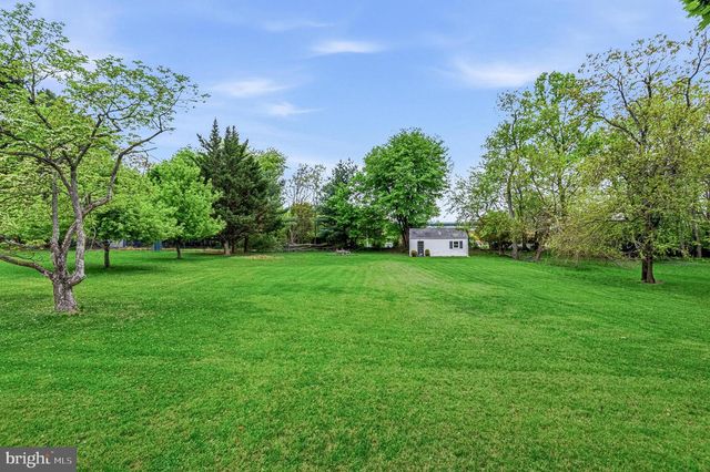 10316 SUNSET DR, Damascus, MD 20872