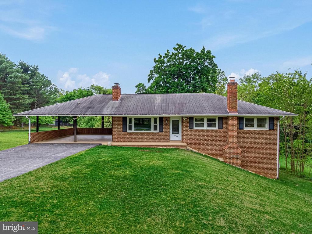 Image 1 of property listing at 10316 SUNSET DR, Damascus, MD 20872