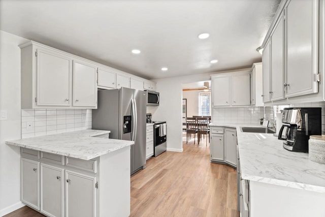 956 MORRIS AVENUE, Green Bay, WI 54304