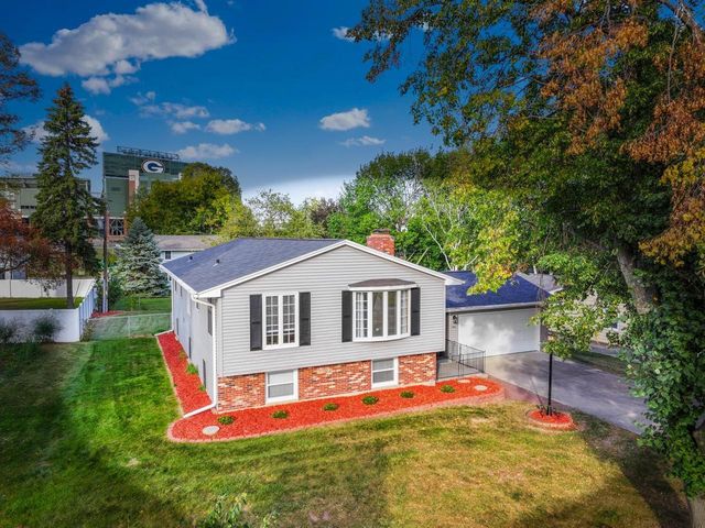 956 MORRIS AVENUE, Green Bay, WI 54304