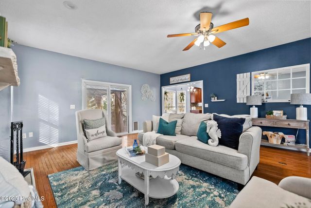 143 Shellbank Drive, Sneads Ferry, NC 28460