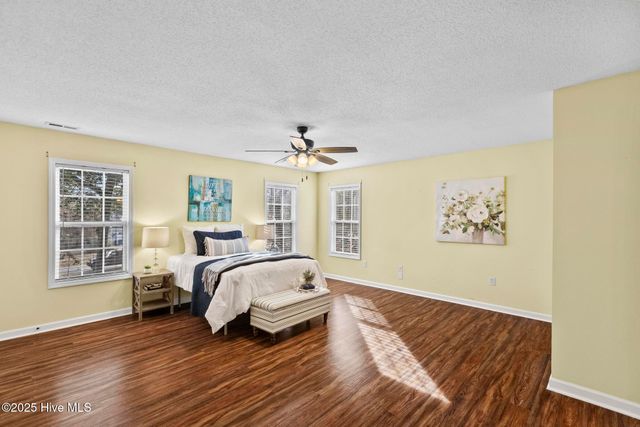 143 Shellbank Drive, Sneads Ferry, NC 28460