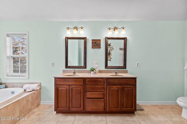 143 Shellbank Drive, Sneads Ferry, NC 28460