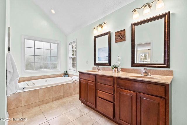 143 Shellbank Drive, Sneads Ferry, NC 28460