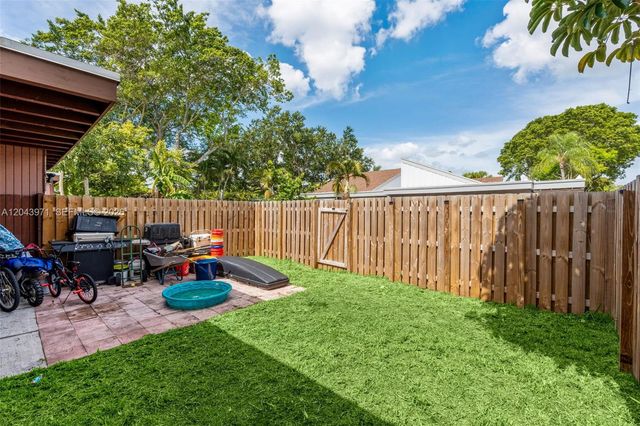 1709 NW 72nd Avenue 66, Plantation, FL 33313