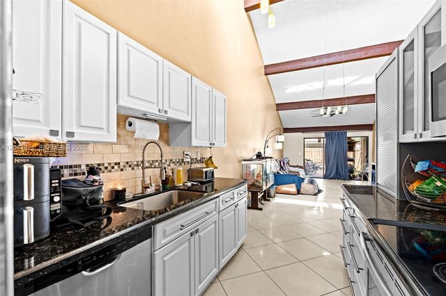 1709 NW 72nd Avenue 66, Plantation, FL 33313