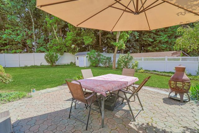1 Grover Avenue, Thornwood, NY 10594