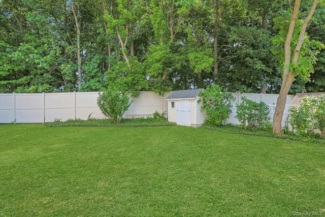 1 Grover Avenue, Thornwood, NY 10594