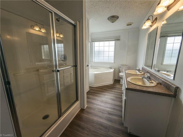 3084 Old US Highway 52 S, Pilot Mountain, NC 27041
