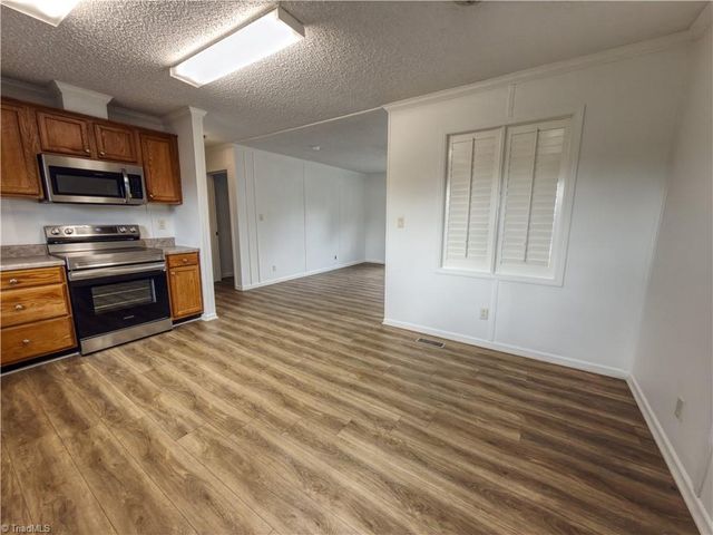 3084 Old US Highway 52 S, Pilot Mountain, NC 27041