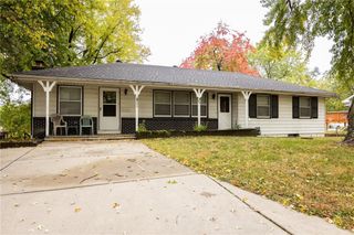 483 NE Meadowbrook Road, Kansas City, MO 64119