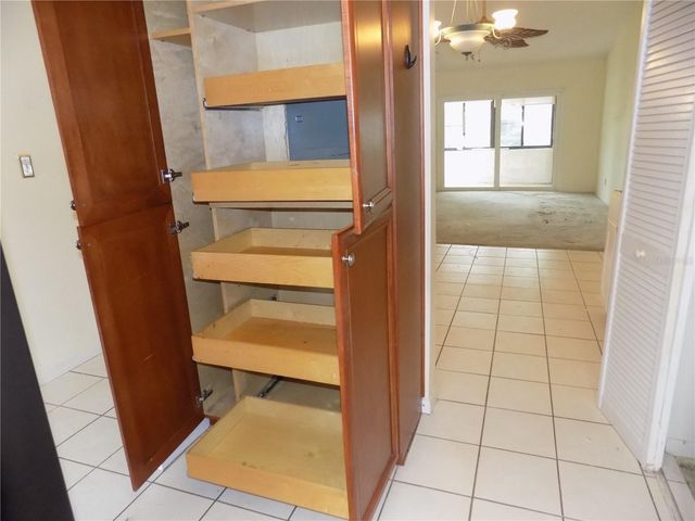9663 86TH AVENUE 9663, Seminole, FL 33777