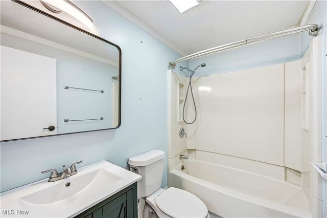 245 North Road, Niles, OH 44446