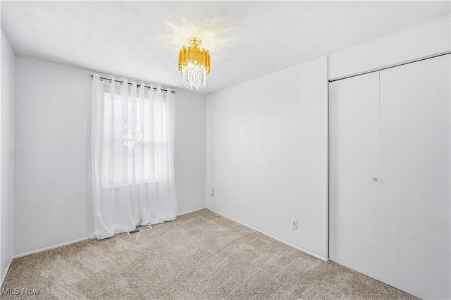 245 North Road, Niles, OH 44446