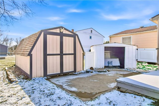 245 North Road, Niles, OH 44446