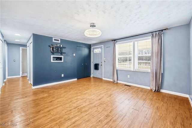 245 North Road, Niles, OH 44446