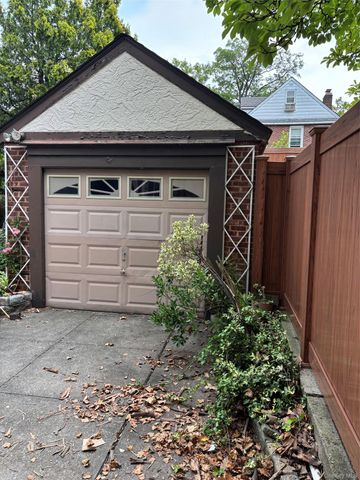 2603 168th Street, Flushing, NY 11358