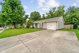 805 Deblea Court, Jacksonville, NC 28546