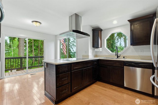 10917 48th Street E, Puyallup, WA 98372