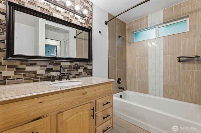 10917 48th Street E, Puyallup, WA 98372