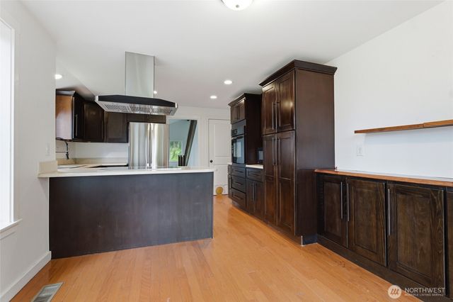 10917 48th Street E, Puyallup, WA 98372