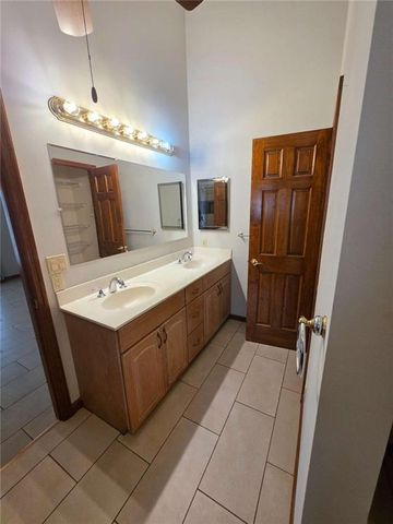 406 Hidden Lakes Trail, Jefferson, GA 30549