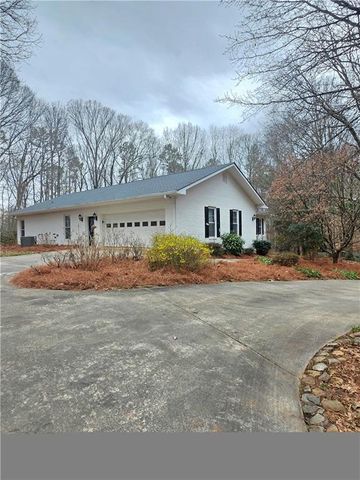 406 Hidden Lakes Trail, Jefferson, GA 30549